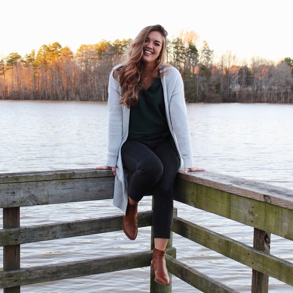 Meet your Posher, Leanna - Picture 1 of 1